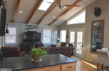 ASHTON WOODS MOUNTAIN HOME WITH 24+ ACRES-22
