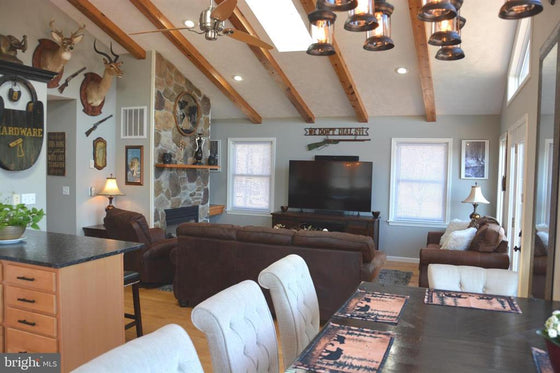 ASHTON WOODS MOUNTAIN HOME WITH 24+ ACRES