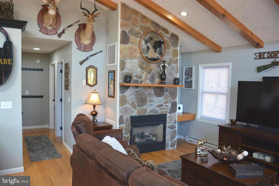 ASHTON WOODS MOUNTAIN HOME WITH 24+ ACRES