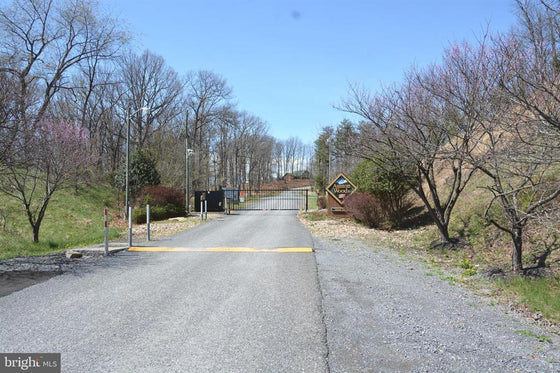 ASHTON WOODS MOUNTAIN HOME WITH 24+ ACRES