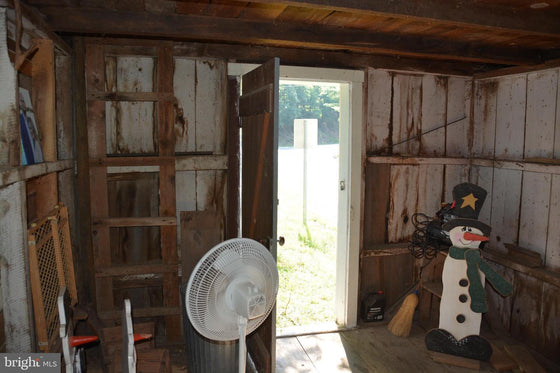 COMMERCIAL BUILDING WITH LAND YELLOW SPRING, WV