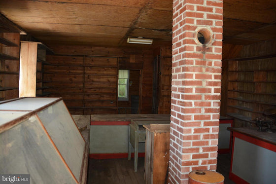 COMMERCIAL BUILDING WITH LAND YELLOW SPRING, WV