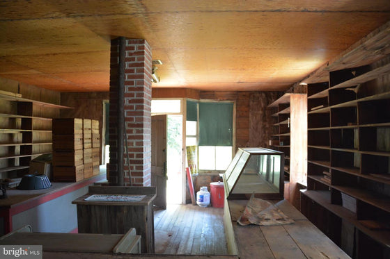 COMMERCIAL BUILDING WITH LAND YELLOW SPRING, WV