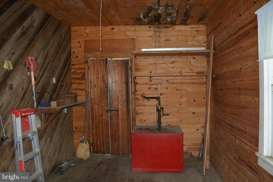 COMMERCIAL BUILDING WITH LAND YELLOW SPRING, WV