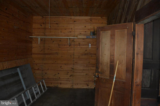 COMMERCIAL BUILDING WITH LAND YELLOW SPRING, WV