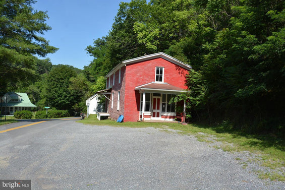 COMMERCIAL BUILDING WITH LAND YELLOW SPRING, WV