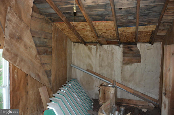 COMMERCIAL BUILDING WITH LAND YELLOW SPRING, WV