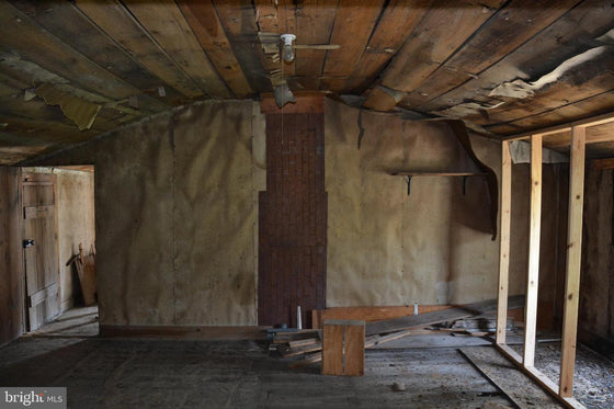 COMMERCIAL BUILDING WITH LAND YELLOW SPRING, WV
