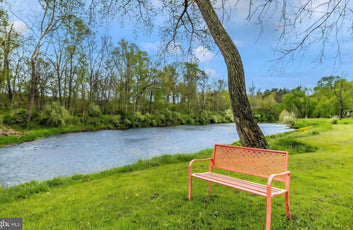 2 BEDROOM COTTAGE ON THE CACAPON RIVER WITH 7 ACRES-39
