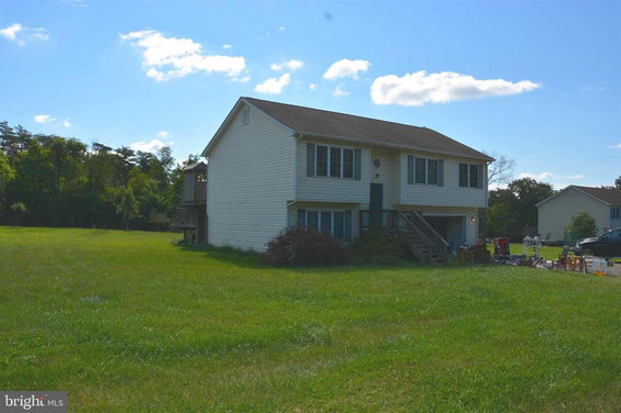 13 ADDISON TERRACE, BERKELEY SPRINGS WV 3 BEDROOM HOME