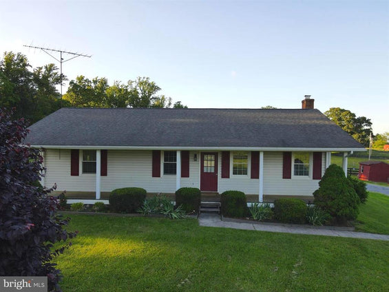 442 PERRY ROAD, WINCHESTER VA 3 BEDROOM HOME ON 5 ACRES