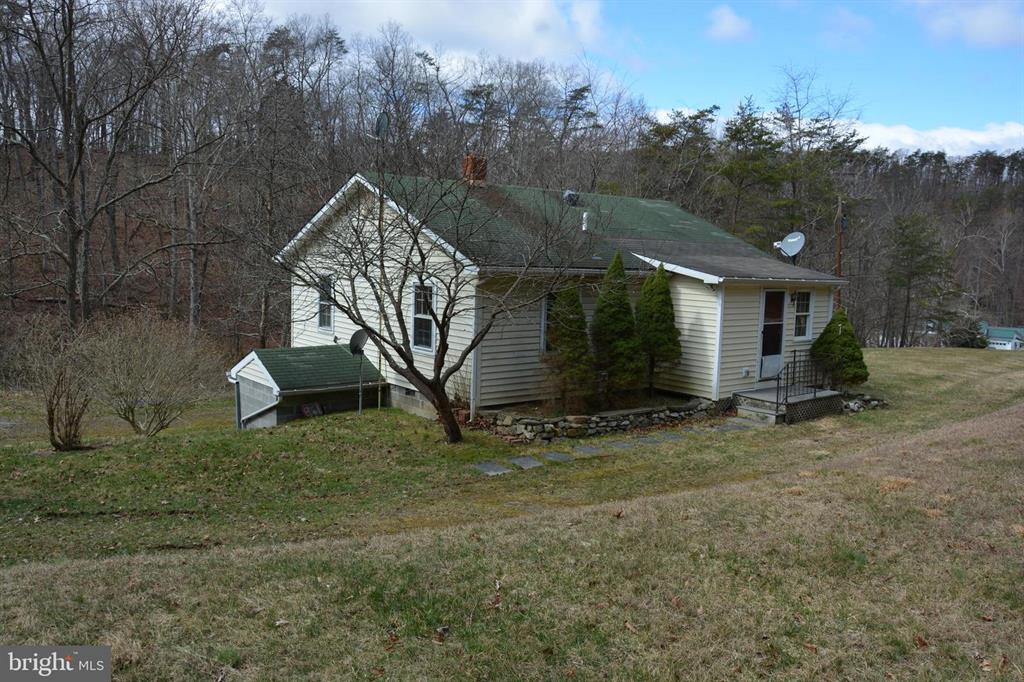 5163 BACK CREEK ROAD, YELLOW SPRING WV 2 BEDROOM HOME ON 249.55 ACRES
